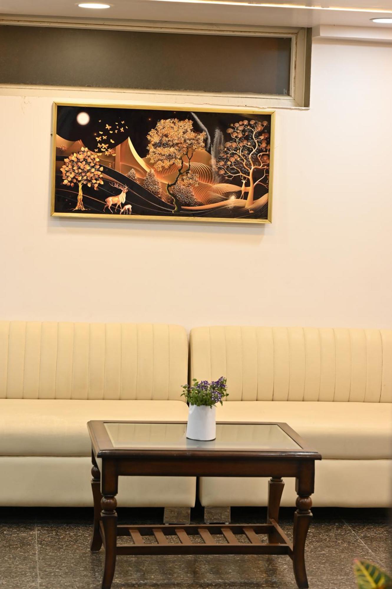 Hotel Down Town Paschim Vihar デリー エクステリア 写真