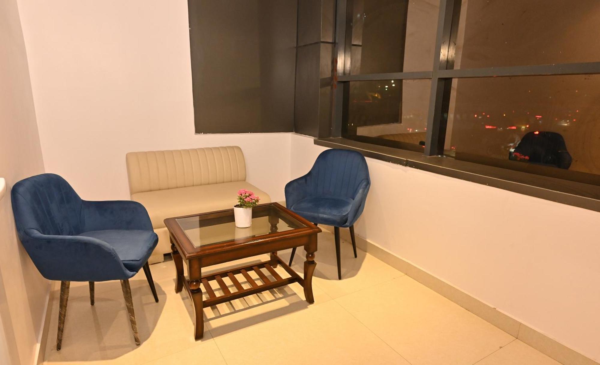 Hotel Down Town Paschim Vihar デリー エクステリア 写真